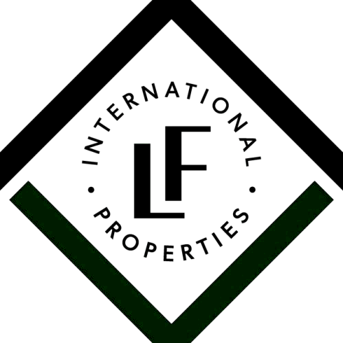 Lucas_Fox_logo-removebg-preview